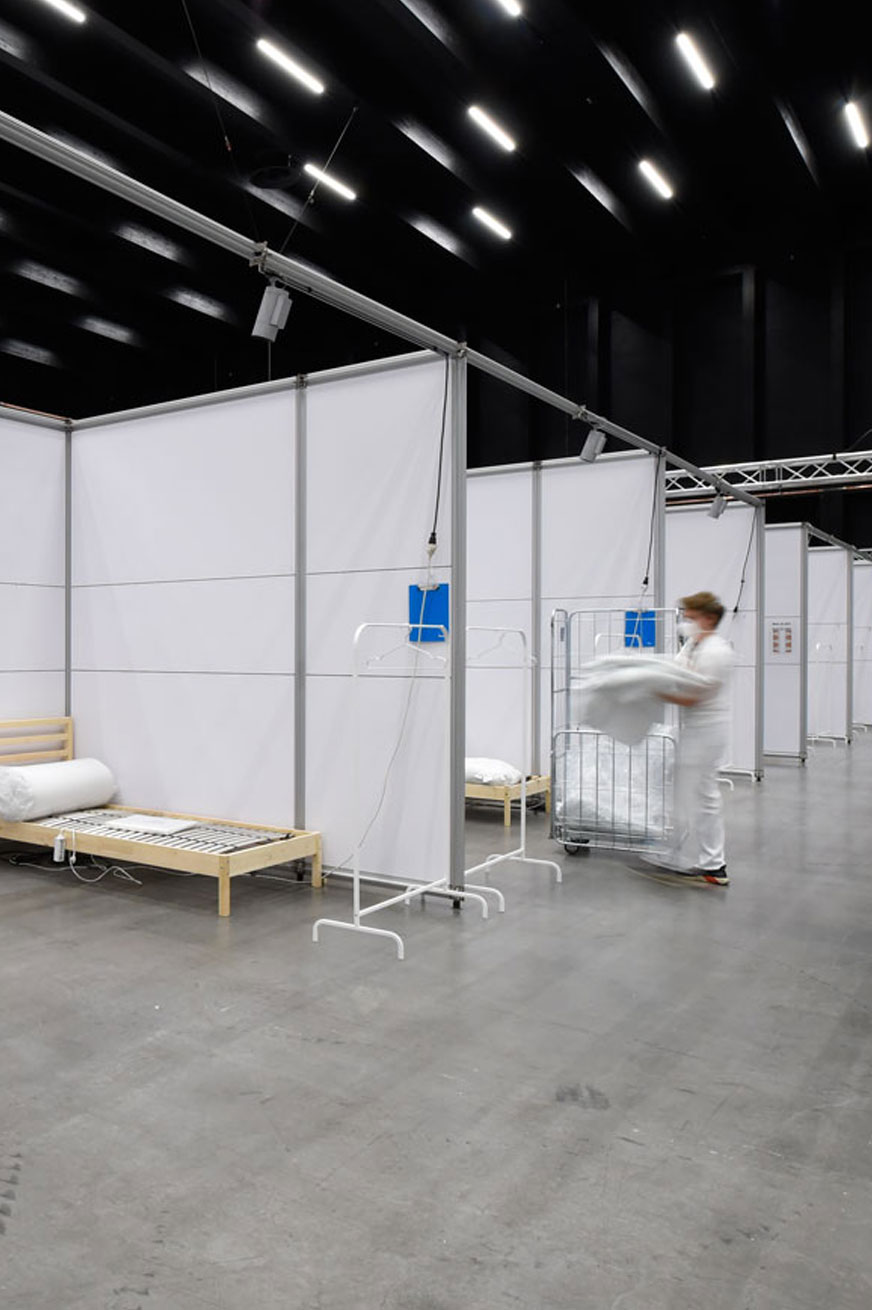 Exhibition halls become hospitals – with an architecture system